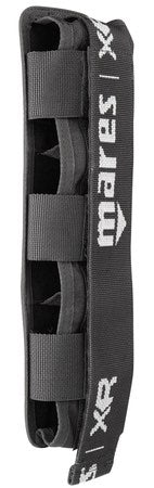 weight pocket fixed to single cylinder through harness straps.