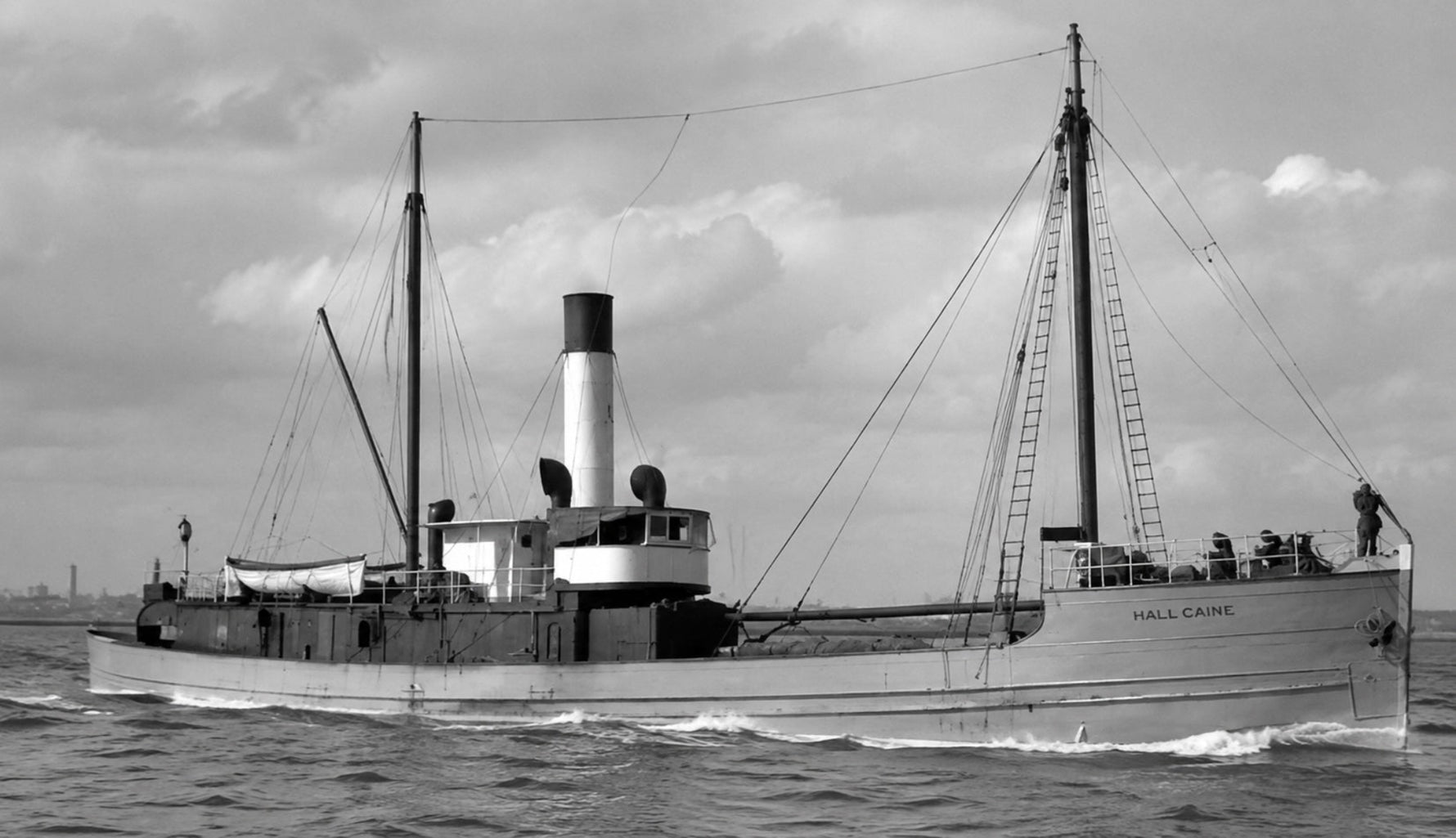 photo of the TSS Hallcaine, a coastal collier that plied its trade between Newcastle and Sydney.
