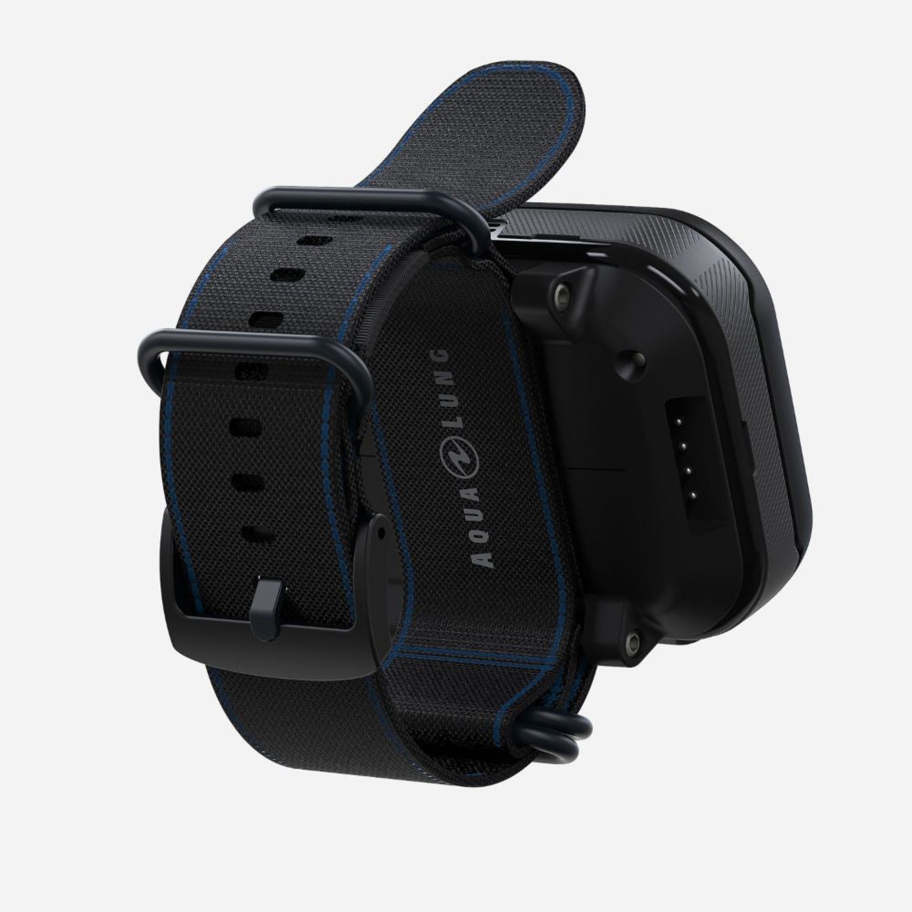 i770R_ rear view of wrist dive_Computer